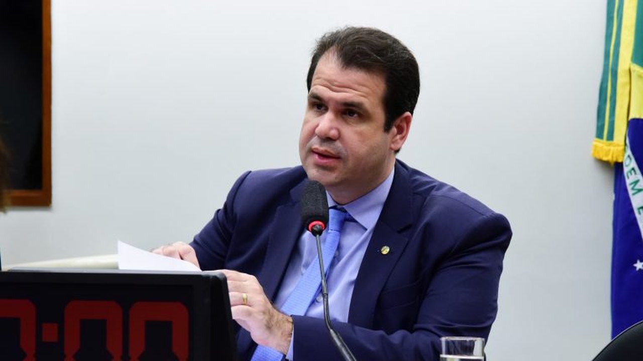 Proposta facilita contratação de plano de saúde com desconto em folha