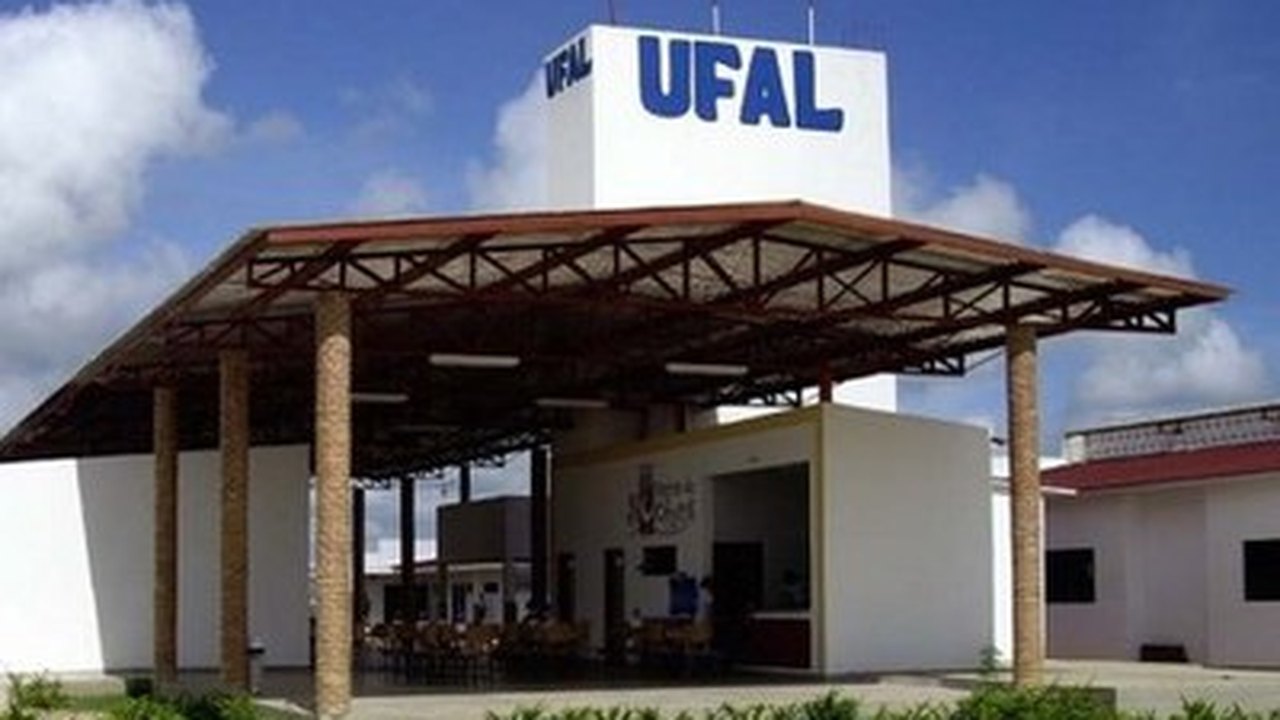 Campus da Ufal em Arapiraca faz campanha para ajudar desabrigados de Santana do Ipanema