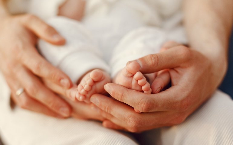 Taxa de fecundidade cai e maternidade está mais tardia em Alagoas