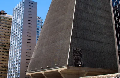 Com tarifaço dos EUA, Fiesp mantém projeção de alta do PIB em 2,4%