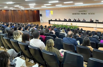 "Reprimir a litigância-abusiva é tarefa urgente", afirma Fredie Didier em palestra em Maceió