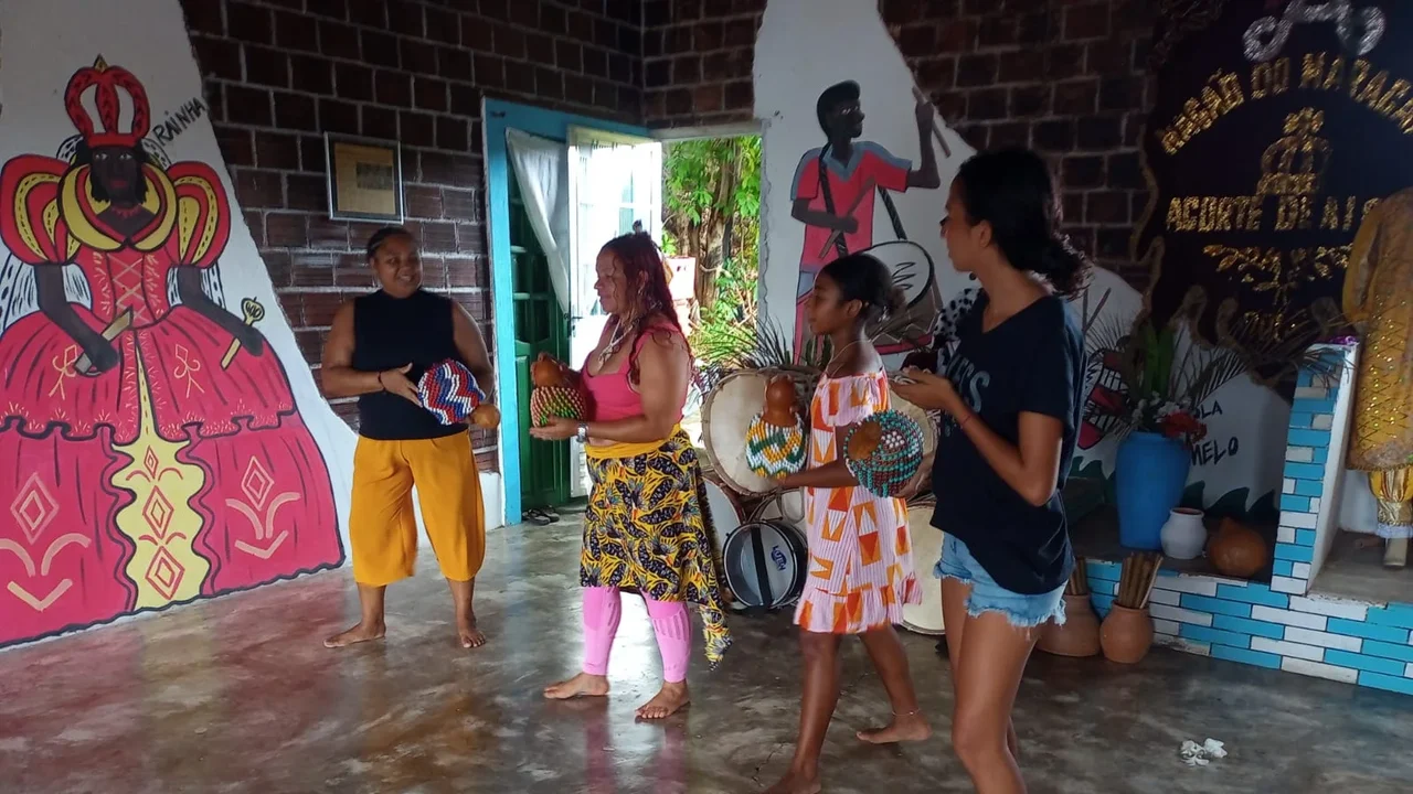 Maracatu Nação Acorte retoma atividades e fortalece tradição cultural na Grota do Arroz