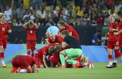 Alemanha vence Suécia e leva ouro do futebol feminino pela primeira vez