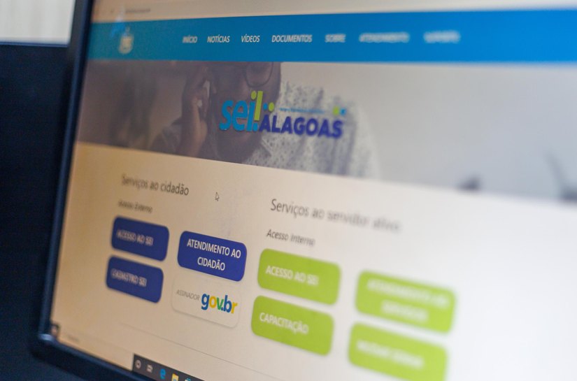 Casal celebra avanços após sete anos de implantação do SEI