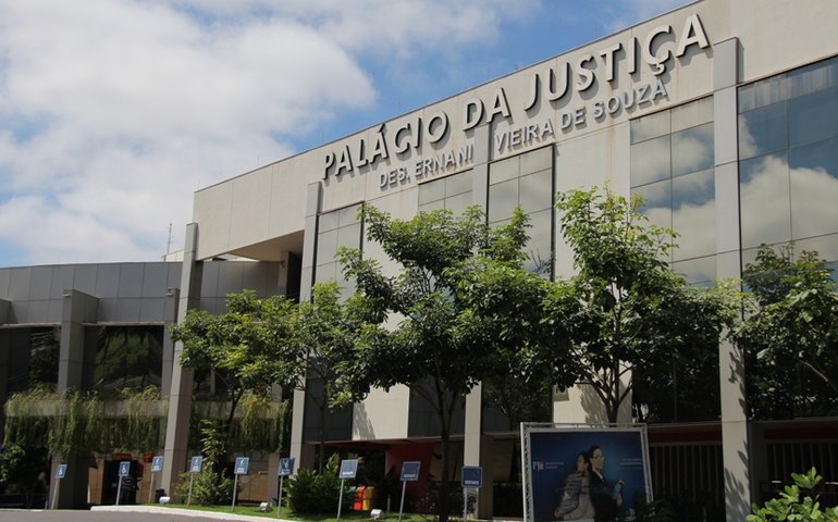 Justiça de MT decreta novo afastamento de prefeito de Cuiabá por 90 dias