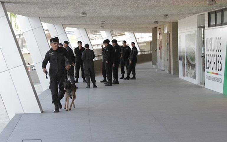Estádio Rei Pelé passa por vistoria de segurança para receber seleção de Gana