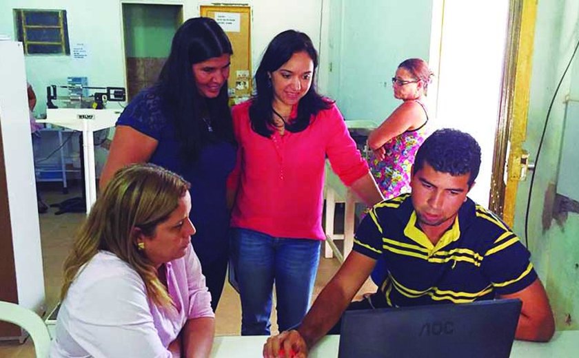 Secretaria de Saúde de Jequiá da Praia apresenta Prontuário Eletrônico a técnicas de Coruripe