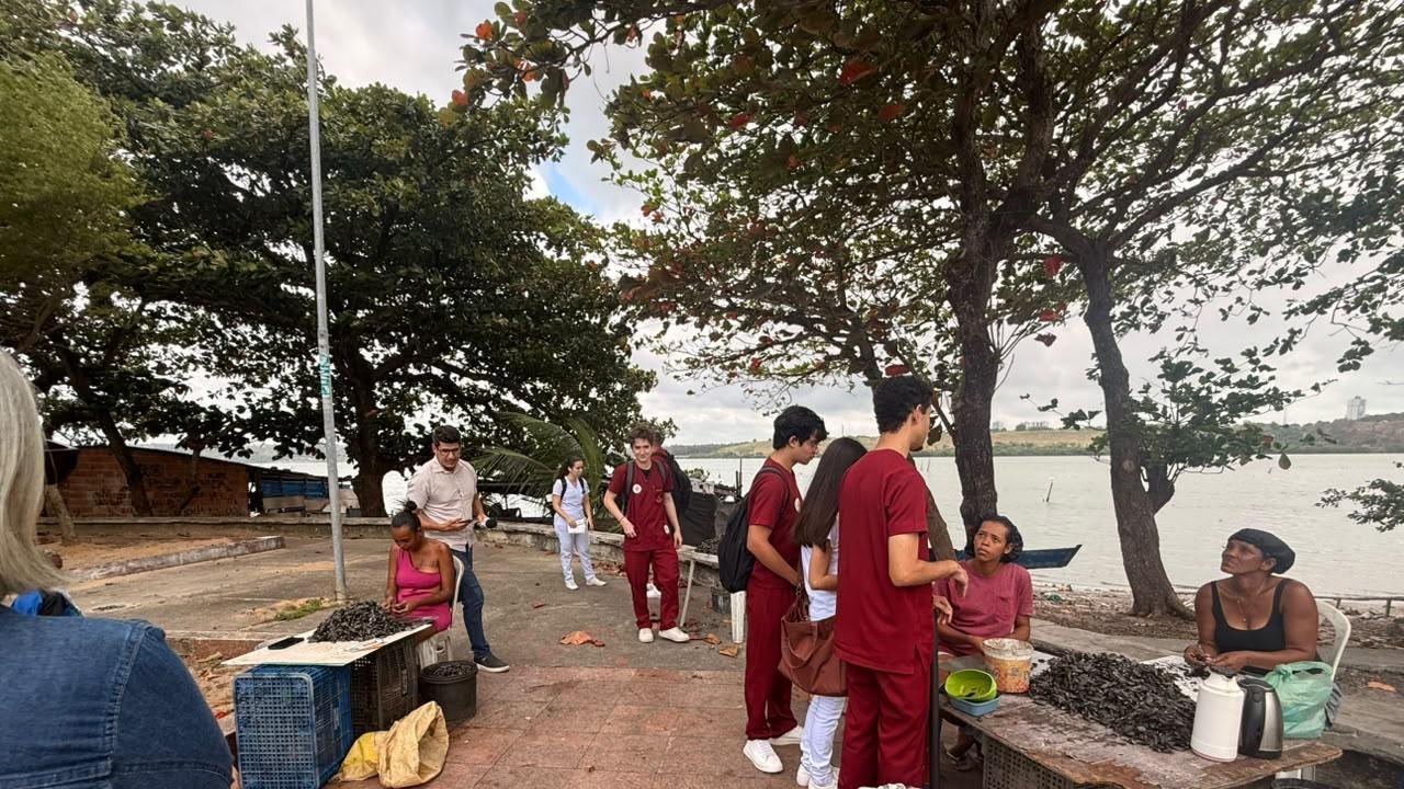 Saúde Bucal de Maceió promove ação preventiva na Associação de Pescadores do Vergel