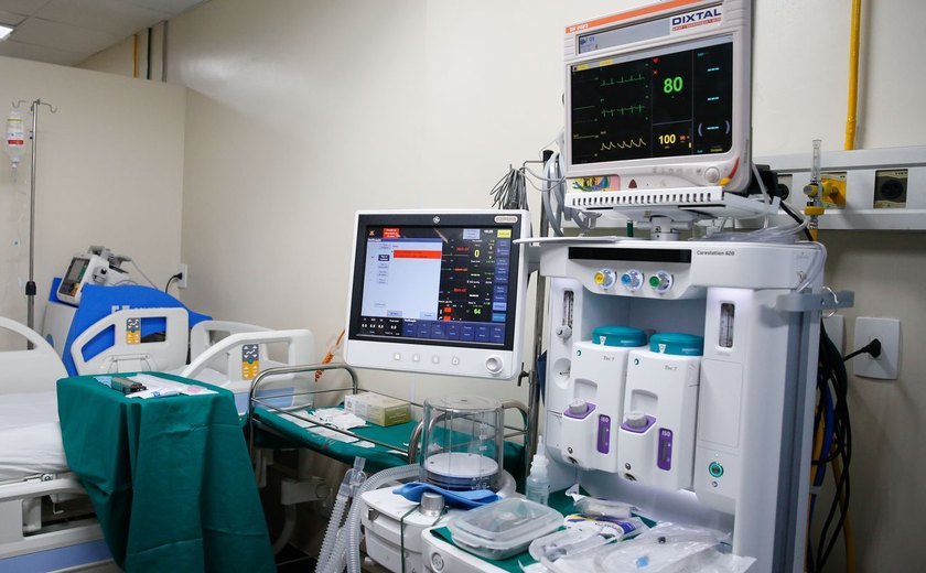 SUS anuncia cirurgia de câncer de próstata feita por robô