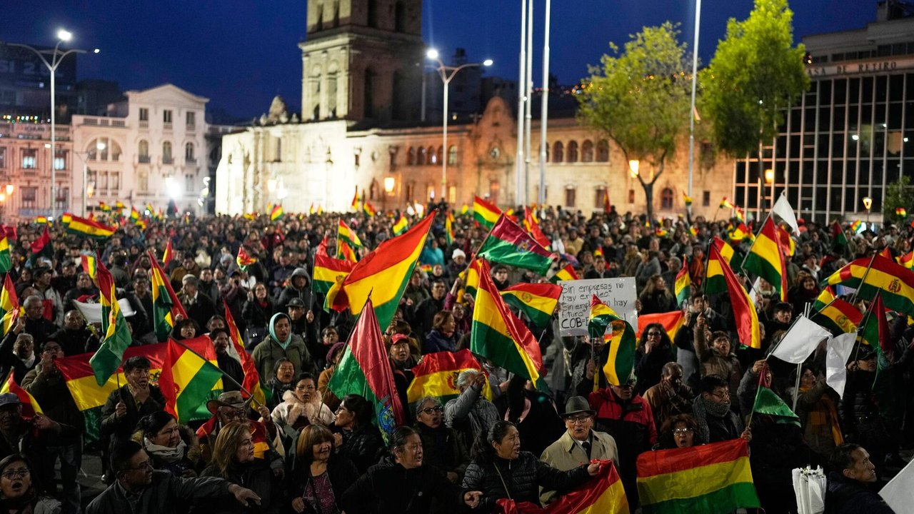 Bolívia se abre ao diálogo após 48 dias de protestos e bloqueios