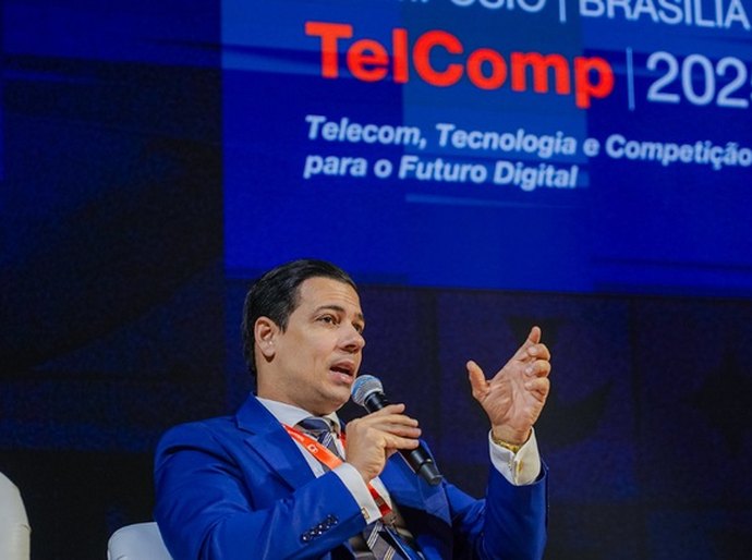 Ministério das Comunicações destaca iniciativas para acelerar a transformação digital no Brasil