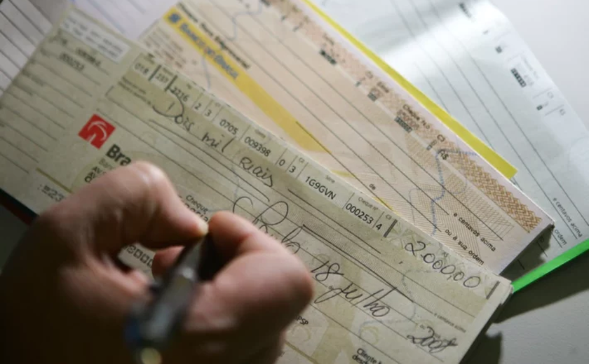 BC anuncia mudanças para modernizar cheques e tornar mais seguro