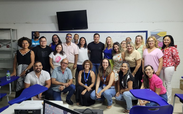 Educação promove debate sobre alimentação com gestores e conselheiros escolares da rede estadual