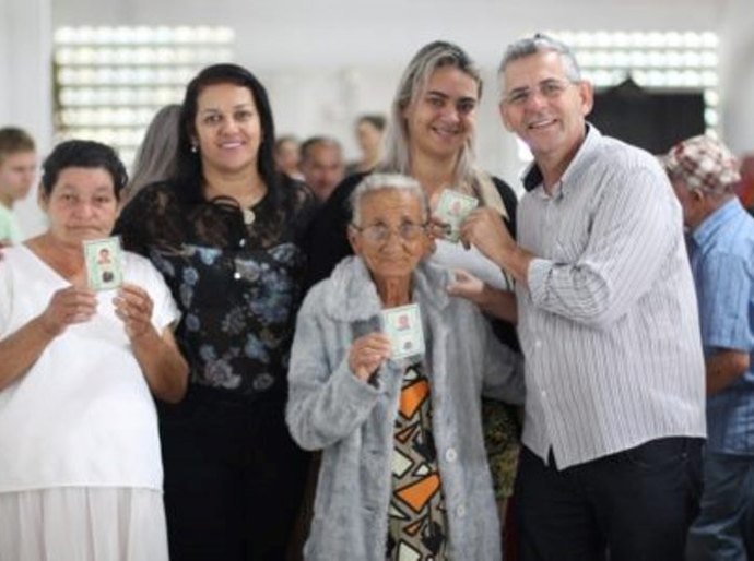 Prefeitura de Ibateguara entrega 280 carteiras de identidade