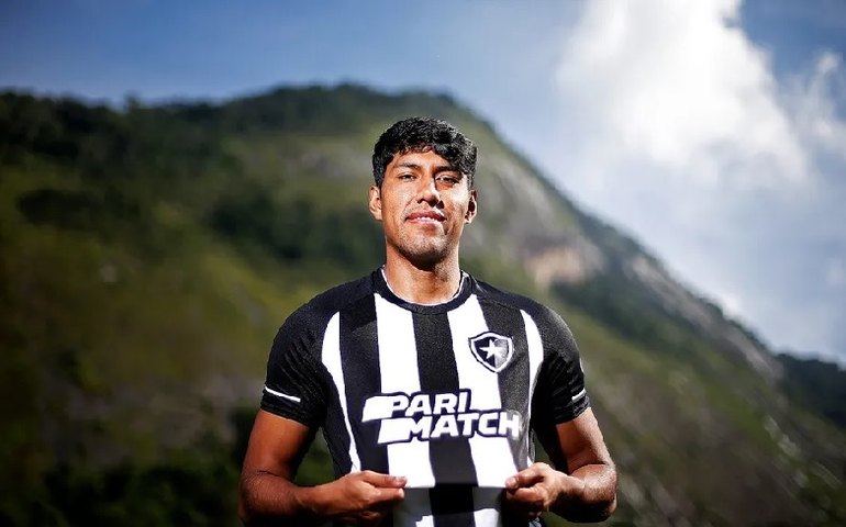 Botafogo anuncia contratação do zagueiro equatoriano Luis Segovia