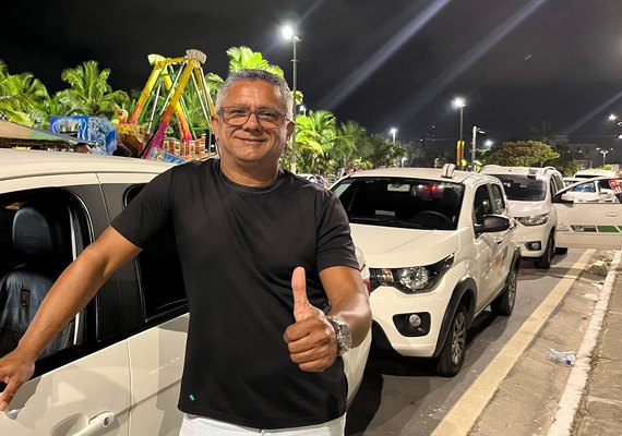 Taxistas celebram corridas em alta e valorização no São João Massayó