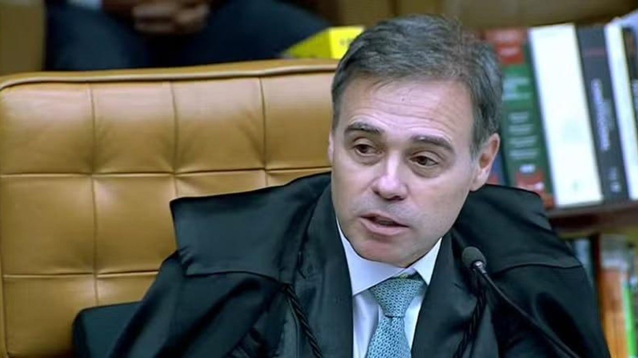 Mendonça solicita acesso a inquérito das fake news após saída de Moraes