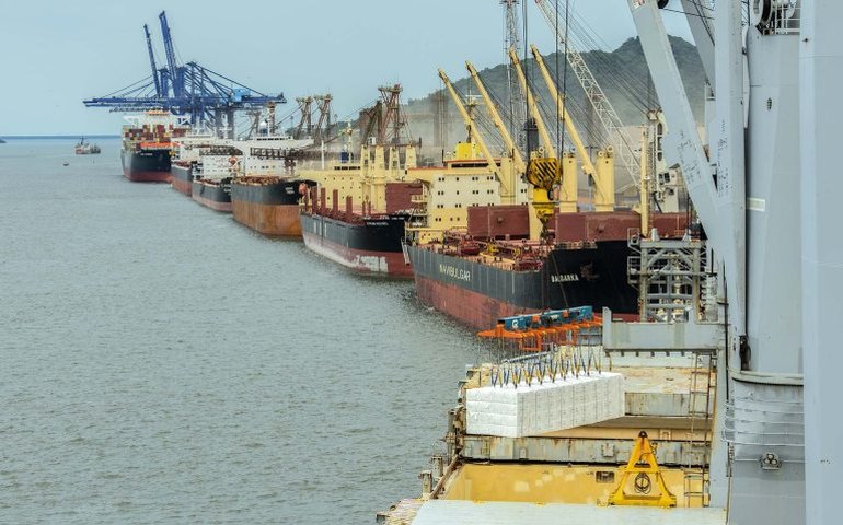 Setor portuário vê equipamentos até 10% mais caros sem Reporto e cobra andamento no Congresso