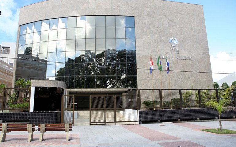 Deputados estaduais aprovam PL que cria mais tres vagas de desembargadores do TJ/AL
