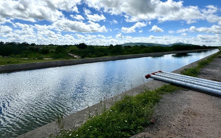 Canal do Sertão alagoano transforma a vida dos pequenos produtores do Estado