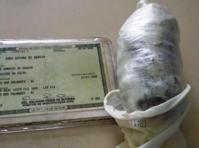 Visitante é detida tentando entrar com drogas no Cirydião Durval