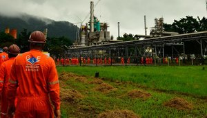 Refinaria gasolina arquivo Agência Brasil