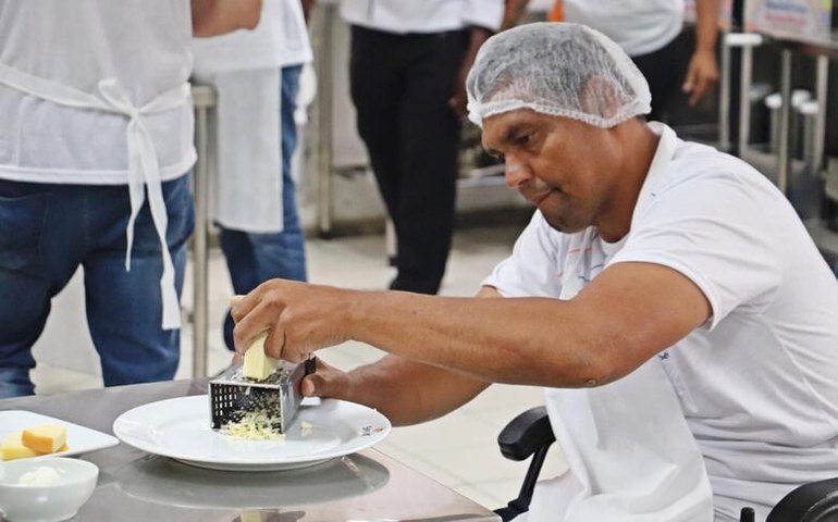 Seprev capacita dependentes químicos recuperados para o mercado de trabalho