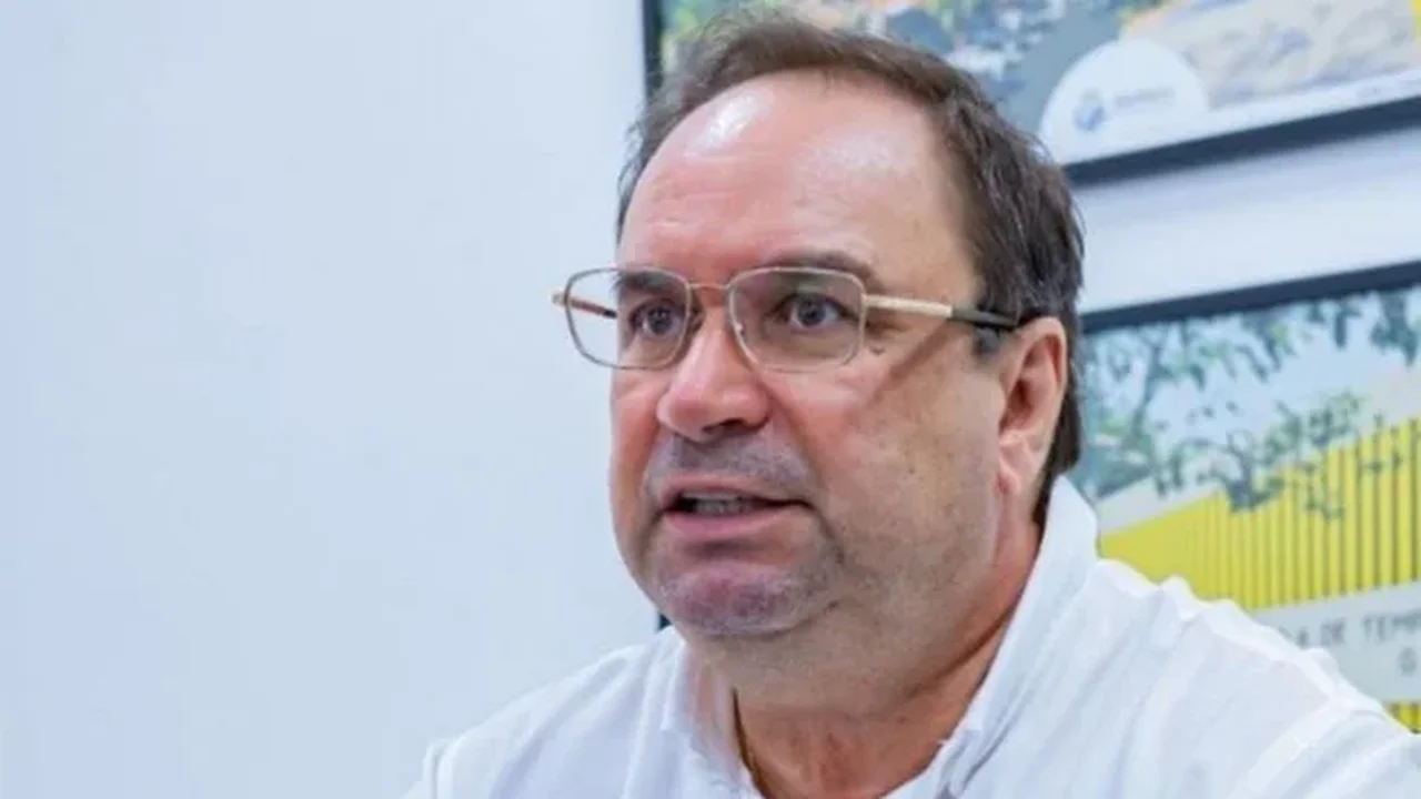 Prefeito de Arapiraca declara voto em Lula no 2º turno e cita avanços na educação e habitação