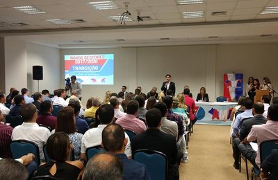 Transição: Prefeitos eleitos recebem orientação para início de mandato 