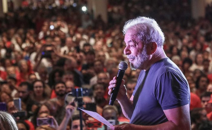 Lula durante discurso para apoiadores em São Paulo