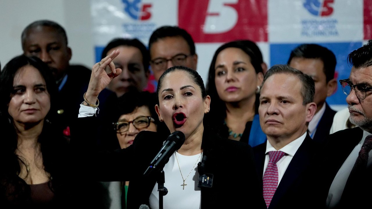 Ex-candidata à presidência do Equador, Luisa González é presa; partido fala em 'detenção arbitrária'