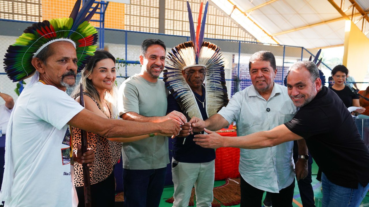 Governador Paulo Dantas entrega ambulância de transporte sanitário para o município de Joaquim Gomes