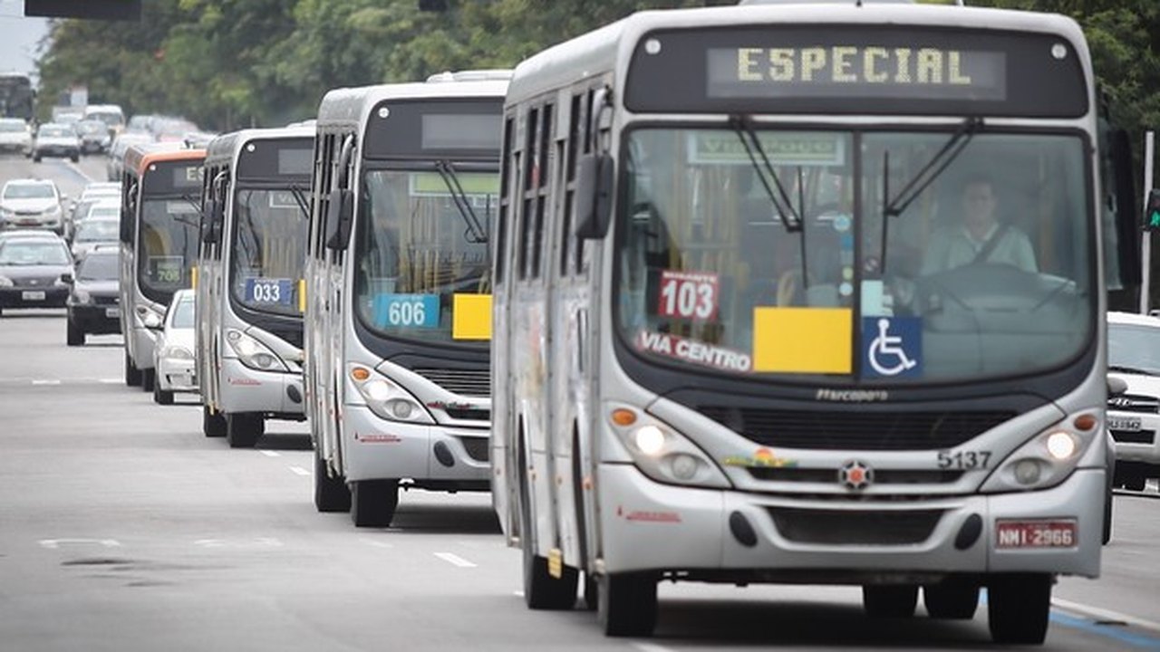 Sinturb oficializa pedido de reajuste da tarifa de ônibus na SMTT