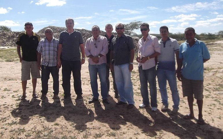 &#8220;Apoio de Celso Luiz foi fundamental para executar ações em prol dos agricultores de Canapi&#8221; assegura Madson Paulino