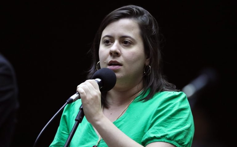 Projeto considera crime de tortura constranger mulher a não fazer aborto nas hipóteses legais