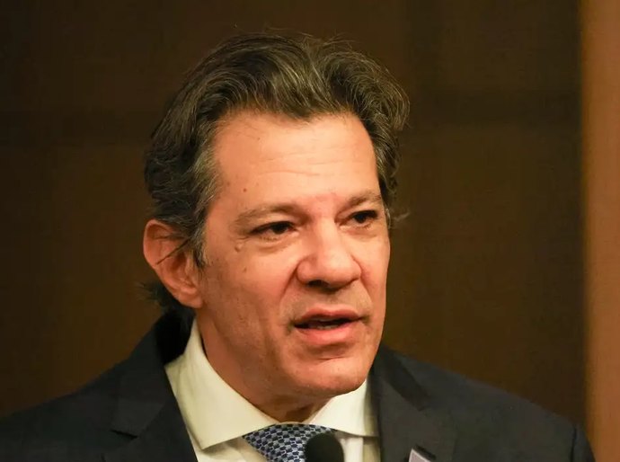 Brasil não sairá da mesa de negociação com EUA, diz Haddad