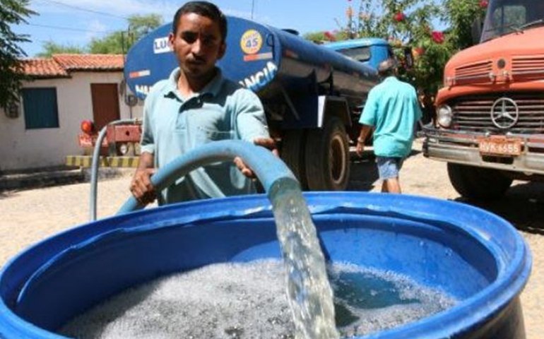 Estado inicia operação que beneficiará cidades em estado de emergência