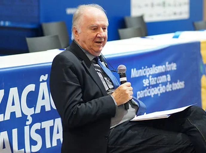 Presidente da CNM tem encontro com prefeitos na Feira para apresentar pautas municipalistas