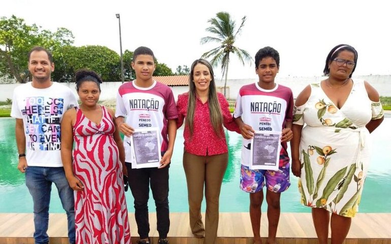 Estudantes da Semed Penedo são contemplados com Auxílio Brasil