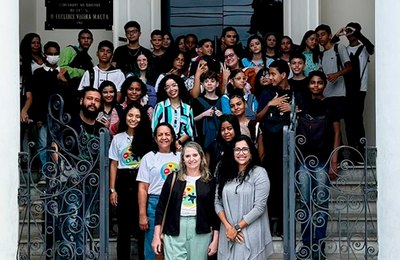 Centro de Cultura e Memória recebe visita de estudantes em ação do PCJE