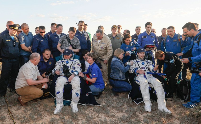 Astronautas francês e russo voltam à Terra após 200 dias no Espaço