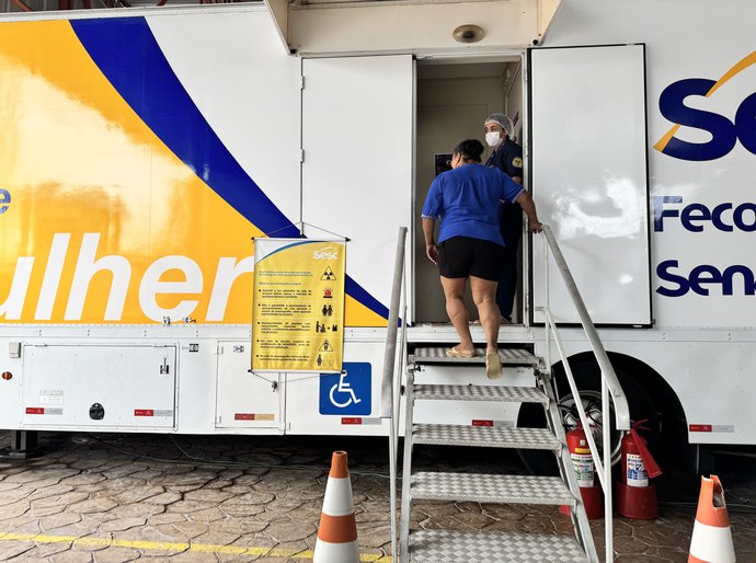 Sesc atende mulheres da Vila Emater com exames de mamografia e citologia