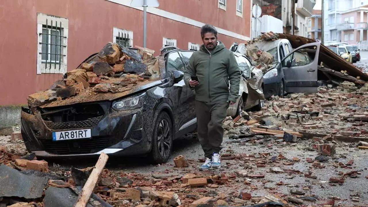 Papa lamenta 'devastação' causada por tempestade Kristin em Portugal