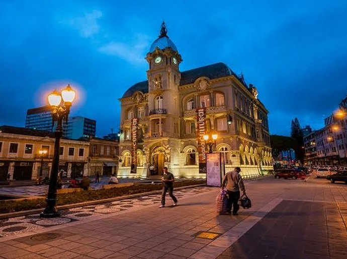 Os encantos da bela Curitiba