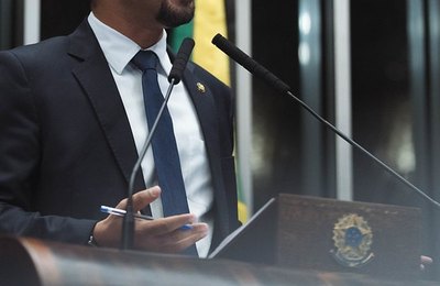 Pelo segundo ano consecutivo, Rodrigo Cunha é o único senador alagoano indicado no Prêmio Congresso em Foco 