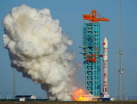 China recupera com sucesso, pela primeira vez em terra, um estágio de foguete.