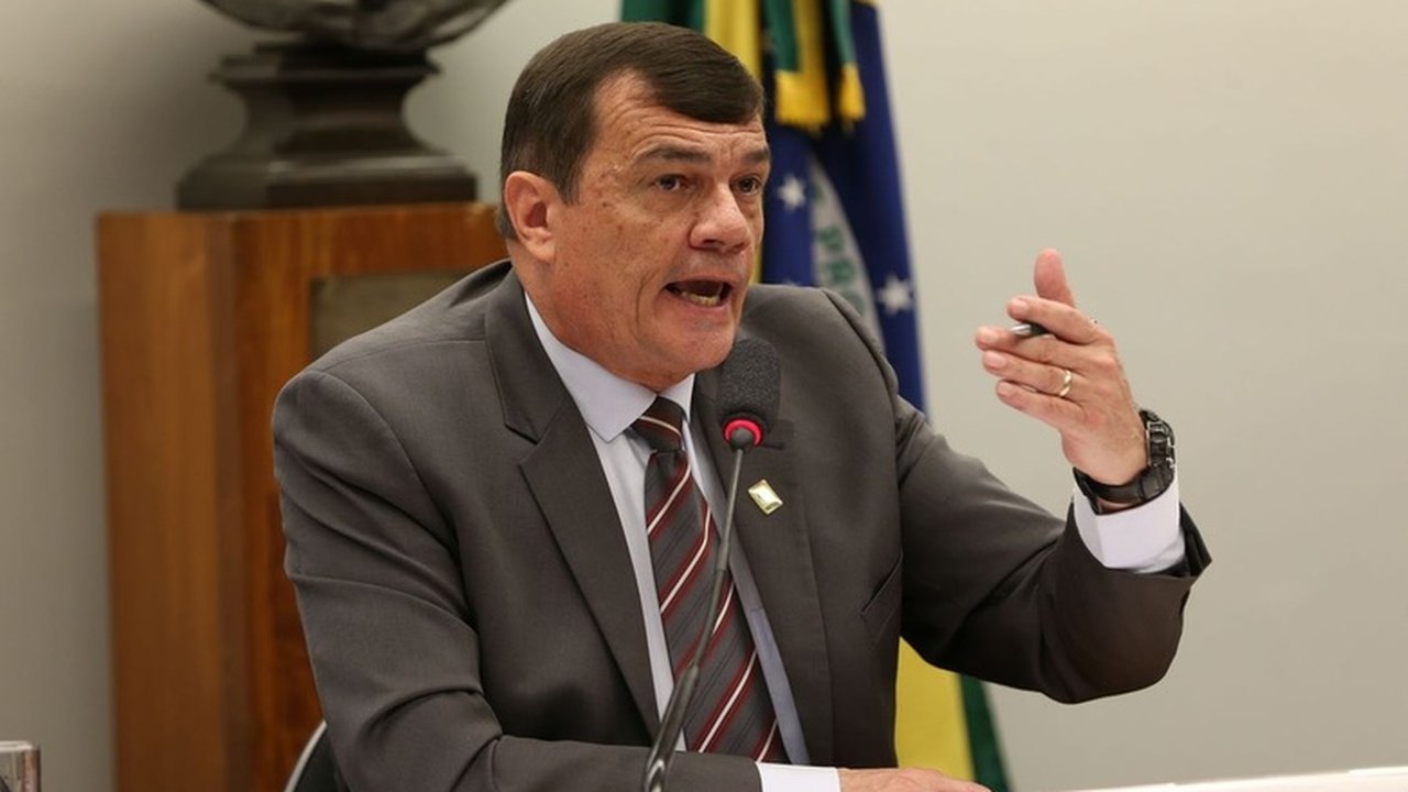 Ministro da Defesa diz respeitar carta da OEA que garante direito à democracia