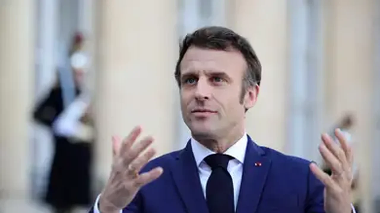 Na França, Macron rejeita pedido de renúncia do primeiro-ministro, após surpresa eleitoral
