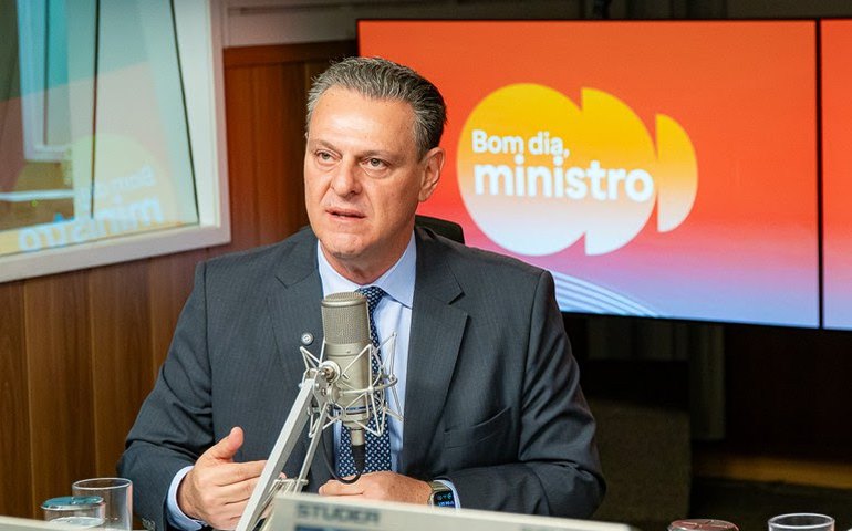 Fávaro detalha MP com crédito de R$ 12 bilhões para renegociação de dívidas de produtores rurais