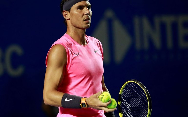 Nadal tem trabalho diante de australiano, mas vence no retorno ao US Open